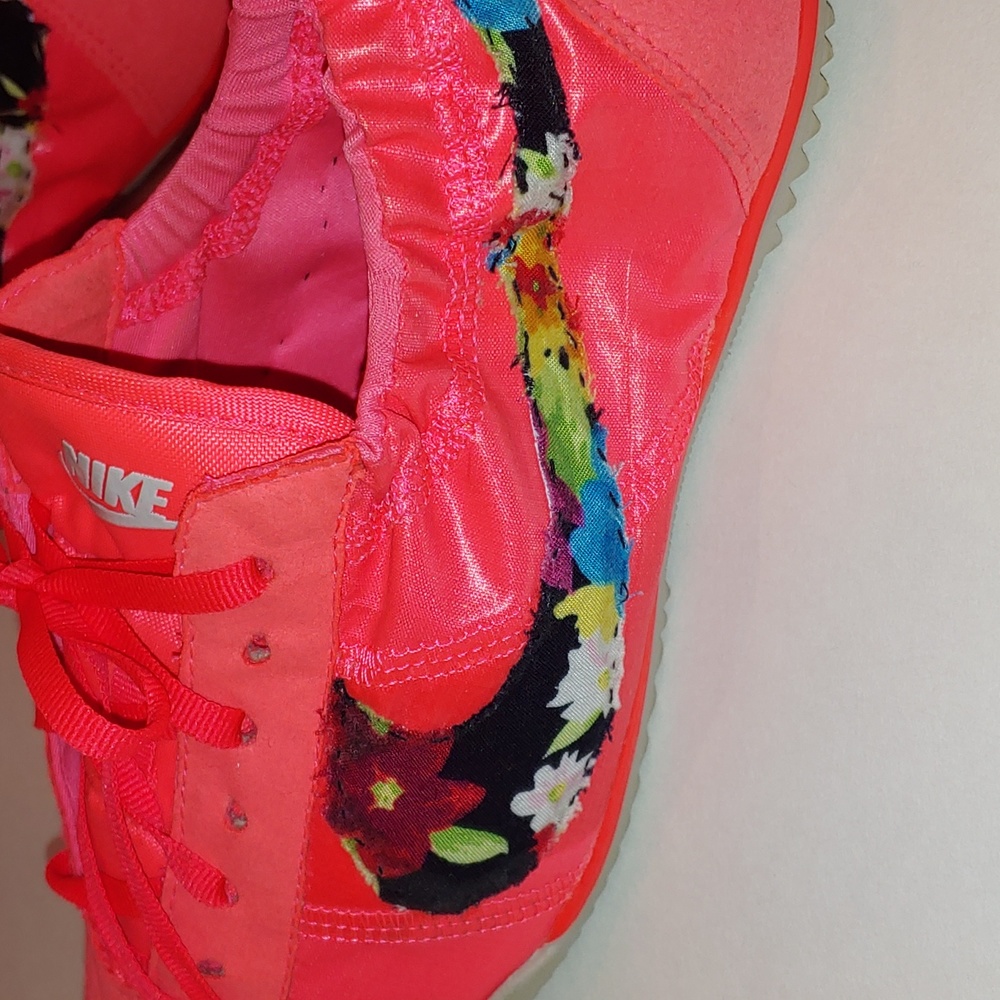 NIKE Coral Floral (Custom) Swoosh Sneaker Size 9 - Picture 6 of 6
